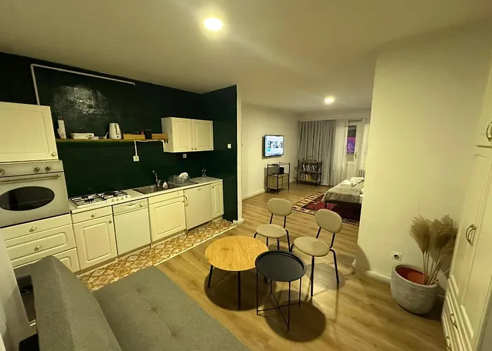 Apartament Marshall *